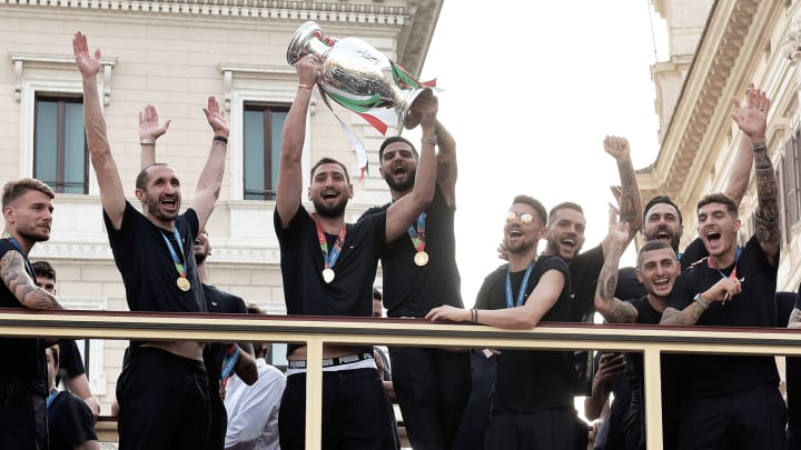 Para pemain Italia merayakan gelar juara Piala Eropa 2020