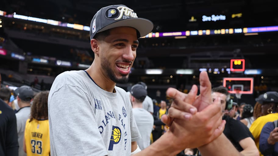 Tyrese Haliburton had some fun with this video. | Trevor Ruszkowski-Imagn Images