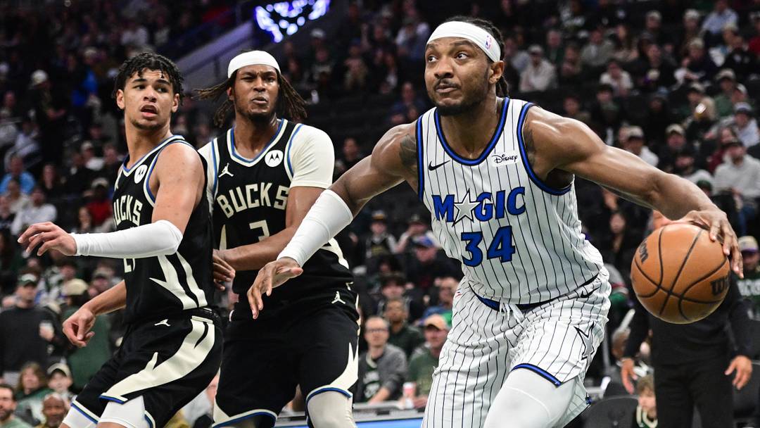 Mar 8, 2026; Milwaukee, Wisconsin, USA; Orlando Magic center Wendell Carter Jr. (34) looks for a shot against Milwaukee Bucks forward Ousmane Dieng (21) and center Myles Turner (3) in the third quarter at Fiserv Forum. Mandatory Credit: Benny Sieu-Imagn Images Mar 8, 2026; Milwaukee, Wisconsin, USA; Orlando Magic center Wendell Carter Jr. (34) looks for a shot against Milwaukee Bucks forward Ousmane Dieng (21) and center Myles Turner (3) in the third quarter at Fiserv Forum. Mandatory Credit: Benny Sieu-Imagn Images