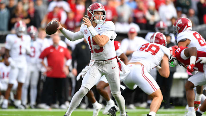 Alabama quarterback Ty Simpson