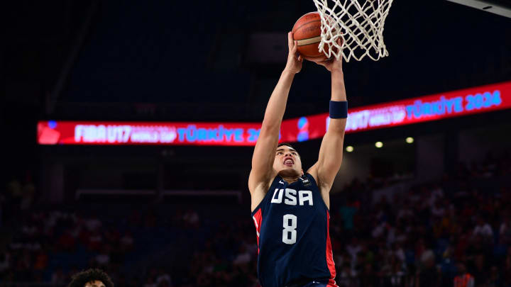 JJ Mandaquit rises to the rim as U17 Team USA dominates at the FIBA U17 World Cup