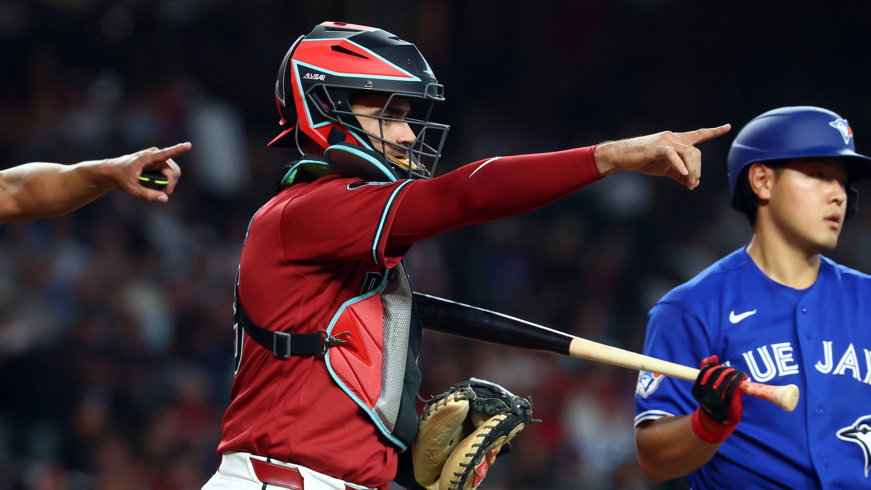 Diamondbacks Re-Sign Veteran to Bolster Catcher Depth