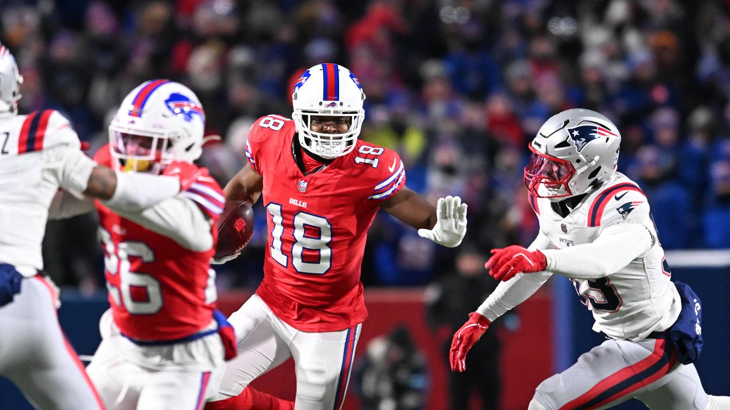 'Satisfied' Amari Cooper starkly different than ex-Bills' WR1 Stefon Diggs
