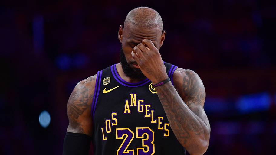 LeBron James L