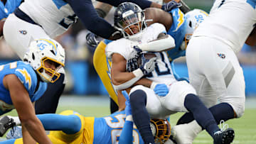 Tennessee Titans v Los Angeles Chargers