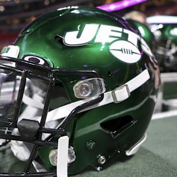 Aug 15, 2019; Atlanta, GA, USA; New York Jets helmet on the sideline against the Atlanta Falcons in the second half at Mercedes-Benz Stadium. Mandatory Credit: Brett Davis-Imagn Images