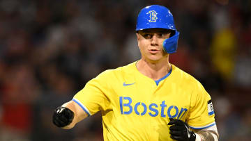 Tyler O'Neill sufre una infección en la pierna