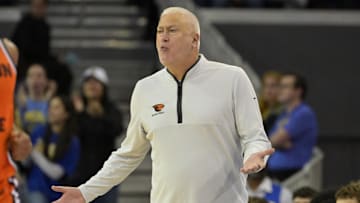 Feb 1, 2024; Los Angeles, California, USA; Oregon State Beavers head coach Wayne Tinkle instructs from the bench in the first half against the UCLA Bruins at Pauley Pavilion presented by Wescom. Mandatory Credit: Jayne Kamin-Oncea-Imagn Images