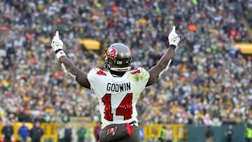 Chris Godwin chose to stay home in Tampa Bay despite some tempting offers elsewhere.