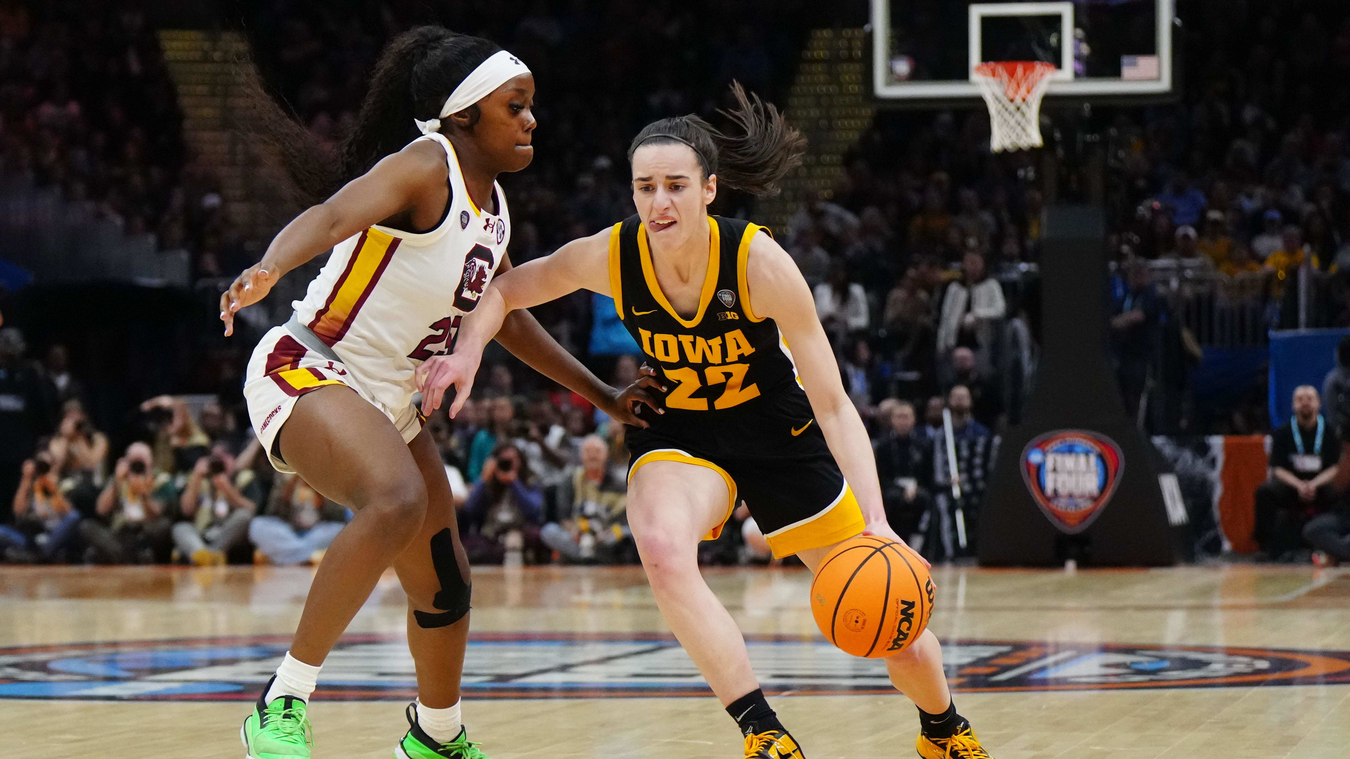 LeBron James Had Fired-Up Message for Caitlin Clark Haters During Iowa-South  Carolina National Title Game