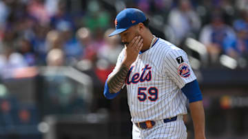 Sep 21, 2025; New York City, New York, USA; New York Mets pitcher Sean Manaea (21) reacts as he exits the game against the Washington Nationals during the fourth inning at Citi Field. Mandatory Credit: John Jones-Imagn Images