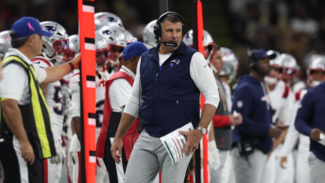 New England Patriots head coach Mike Vrabel