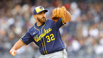 Milwaukee Brewers v New York Yankees