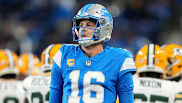 Green Bay Packers v Detroit Lions