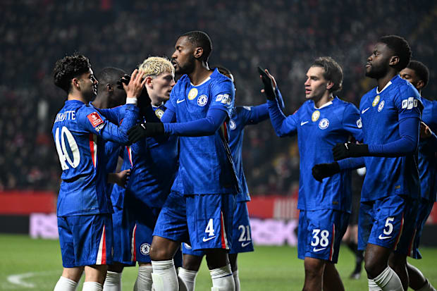 โทซิน อาดาราบิโอโย