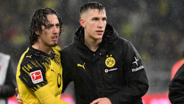 Fabio SIlva (li.) und Nico Schlotterbeck halten den BVB mit ihren Zukunftsspekulationen in Atem