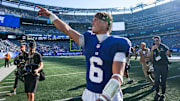 New York Giants quarterback Jaxson Dart (6) points after defeating the Los Angeles Chargers at MetLife Stadium, Sep 28, 2025, East Rutherford, NJ, USA.