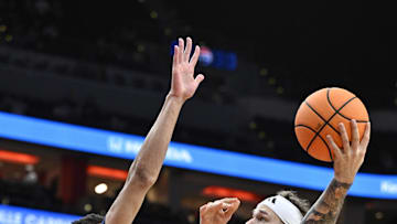 Louisville Cardinals forward Kasean Pryor (7)