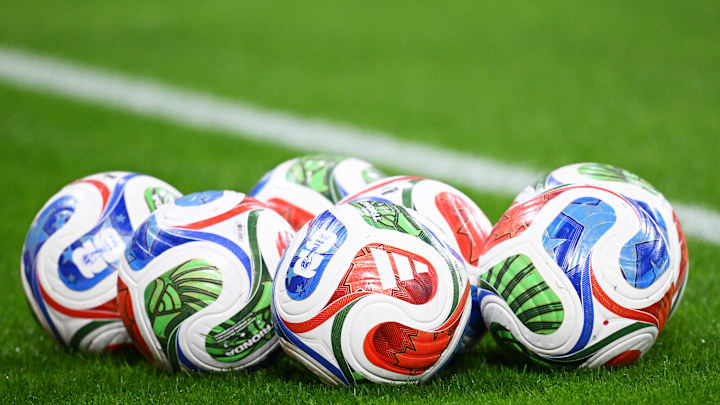 En el torneo más largo de la historia, algunas selecciones recorrerán miles de kilómetros mientras otras apenas se moverán. Mantener la frescura física y mental podría ser un factor decisivo en la lucha por el título. En el torneo más largo de la historia, algunas selecciones recorrerán miles de kilómetros mientras otras apenas se moverán. Mantener la frescura física y mental podría ser un factor decisivo en la lucha por el título.