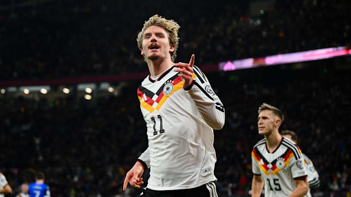 Im neuen WM-Heimtrikot lief das DFB-Team schon auf