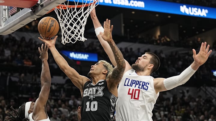 Watch clippers game online