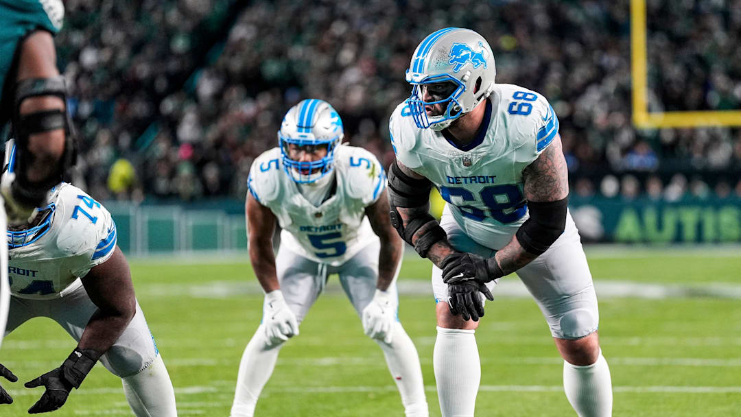 Detroit Lions offensive tackle Taylor Decker (68) gets ready for a play against Philadelphia Eagles during the second half at Lincoln Financial Field in Philadelphia on Sunday, November 16, 2025.