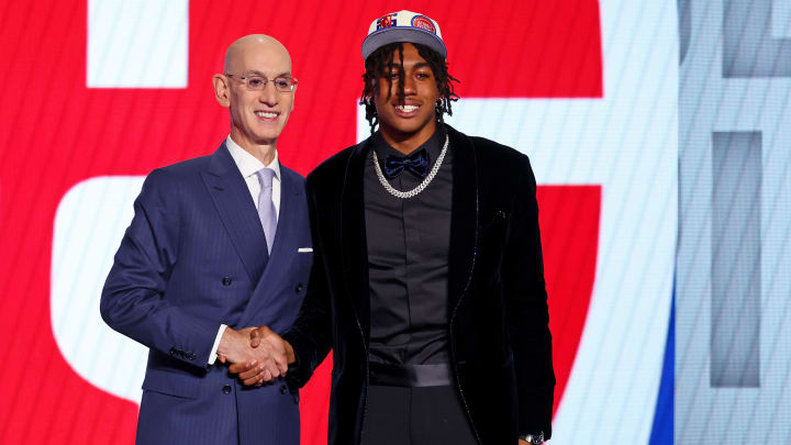 Jaden Ivey (Purdue) shakes hands with NBA commissioner Adam Silver