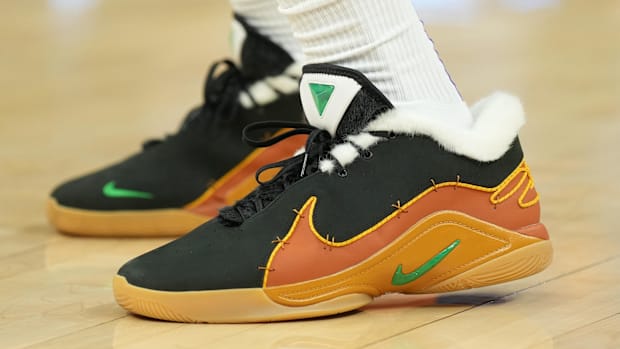 Anthony Davis's black and brown Nike sneakers.