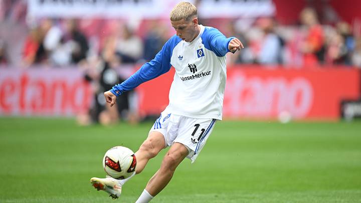 Albert Grönbaek hat sich bei der Nationalmannschaft verletzt Albert Grönbaek hat sich bei der Nationalmannschaft verletzt