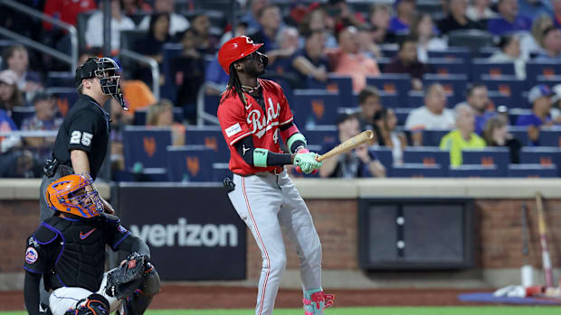 Cincinnati Reds shortstop Elly De La Cruz (44) watches his two run home run