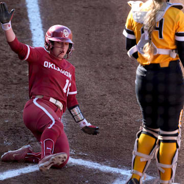 Oklahoma baserunner Abigale Dayton