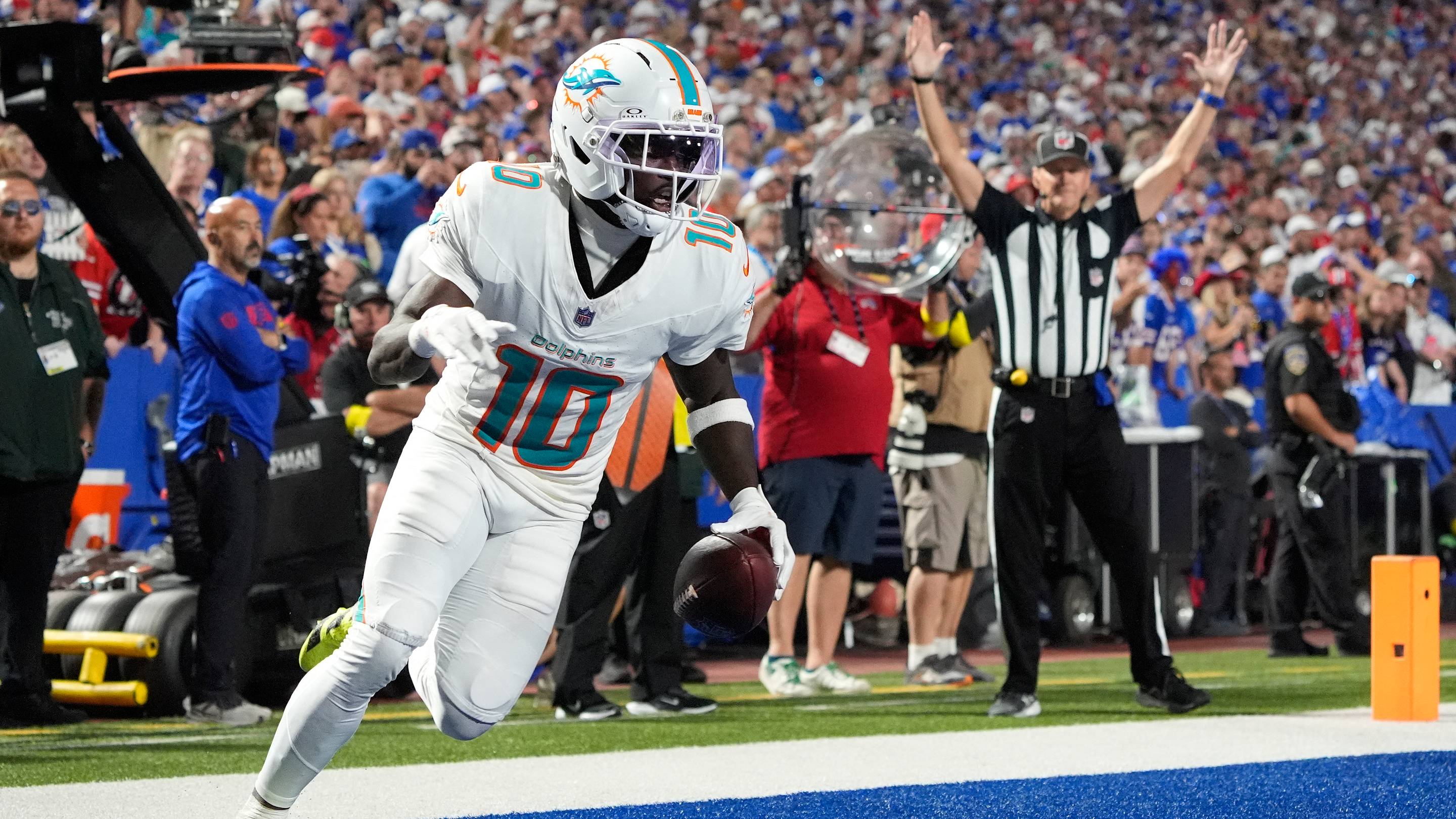 The Bills need to sign one of these 3 wide receivers with Keon Coleman injured