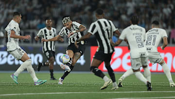 3 a 0! O Botafogo atropelou o Atlético no 1º Turno do Brasileirão 
