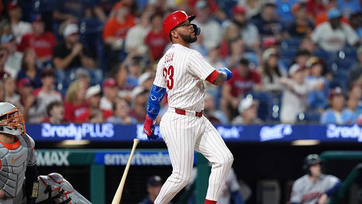 Sep 8, 2026; Philadelphia, Pennsylvania, USA; Philadelphia Phillies infielder Edmundo Sosa (33) hits an RBI double against the Houston Astros in the ninth inning at Citizens Bank Park. Mandatory Credit: Kyle Ross-Imagn Images