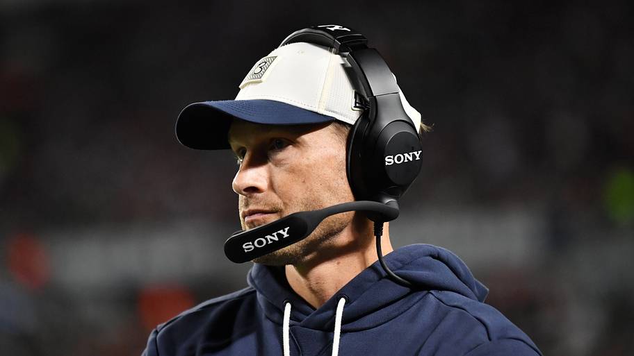 Chicago Bears coach Ben Johnson