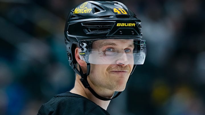 Edmonton Oilers v Vancouver Canucks