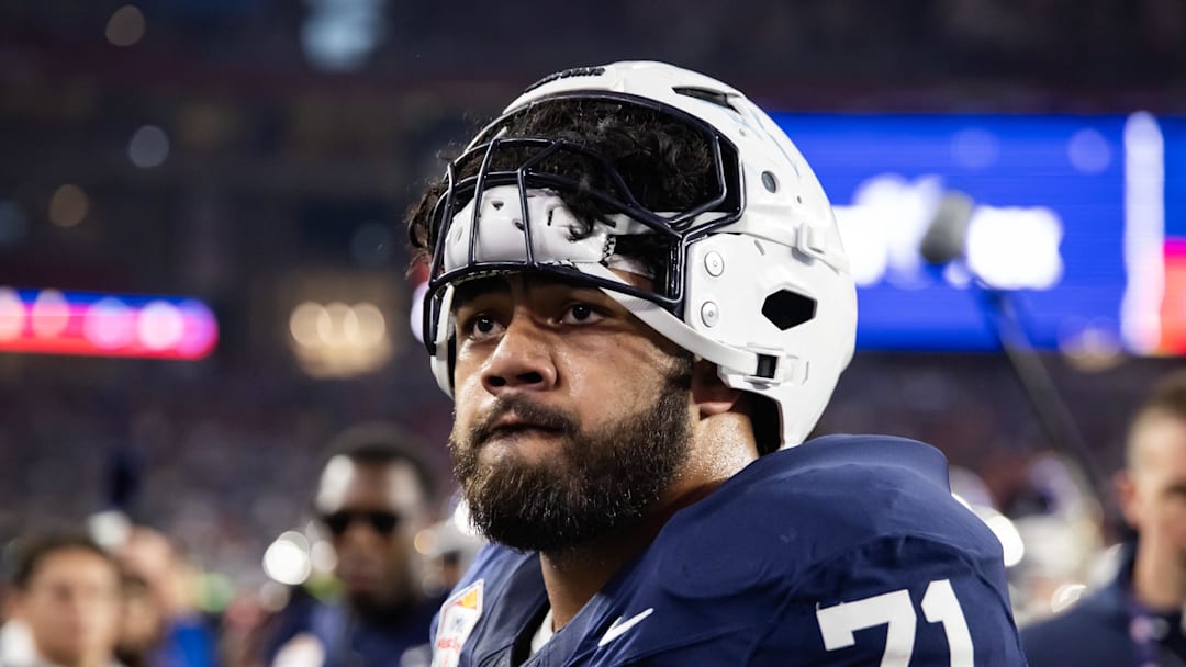 Penn State Nittany Lions offensive lineman Olaivavega Ioane