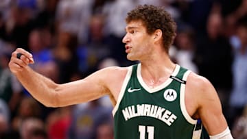López tiene 37 años de edad