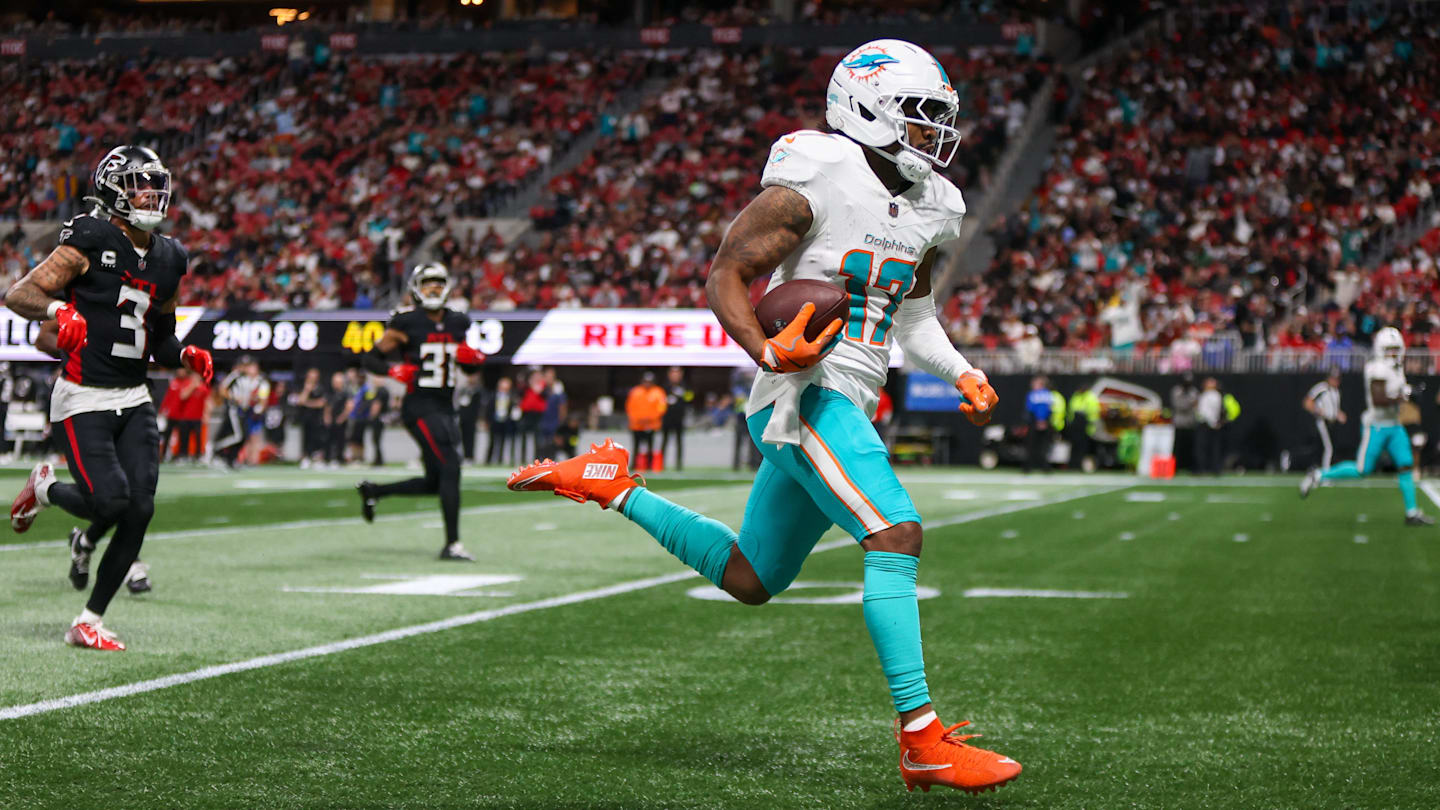 Miami Dolphins Highly Unlikely To Trade WR Jaylen Waddle Before Deadline