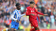 Liverpool segue à caça do líder Manchester City