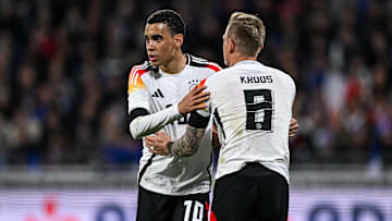 Im Sommer noch gemeinsam auf dem Feld: Jamal Musiala und Toni Kroos