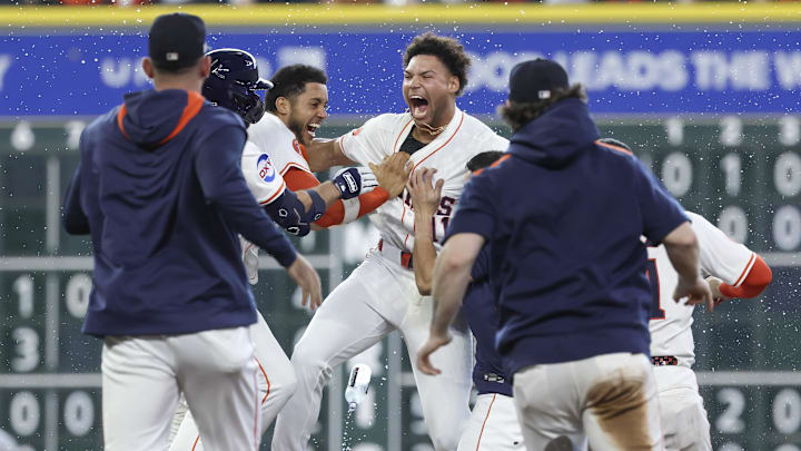 Jun 14, 2025; Houston, Texas, USA; Houston Astros right fielder Cam Smith (11) celebrates with teammates after hitting a walk-off RBI single during the ninth inning against the Minnesota Twins at Daikin Park. Mandatory Credit: Troy Taormina-Imagn Images Jun 14, 2025; Houston, Texas, USA; Houston Astros right fielder Cam Smith (11) celebrates with teammates after hitting a walk-off RBI single during the ninth inning against the Minnesota Twins at Daikin Park. Mandatory Credit: Troy Taormina-Imagn Images