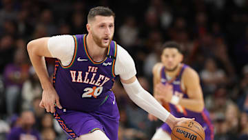 New York Knicks v Phoenix Suns
