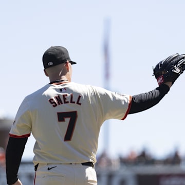 San Francisco Giants pitcher Blake Snell (7) catches the ball during the first inning against the Arizona Diamondbacks at Oracle Park on Sept 5.