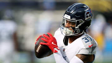 Tennessee Titans v Los Angeles Chargers