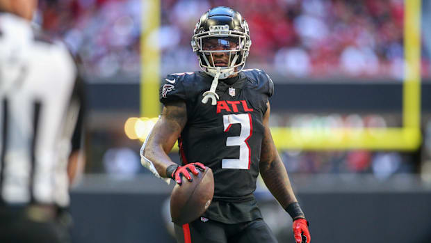 Atlanta Falcons linebacker Mykal Walker