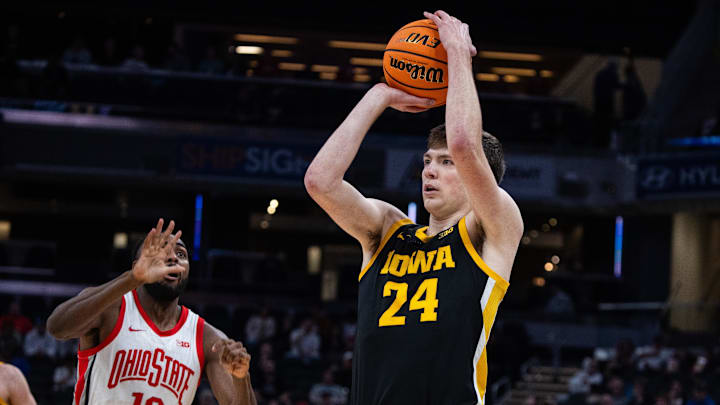 Pryce Sandfort takes a shot against Ohio State.