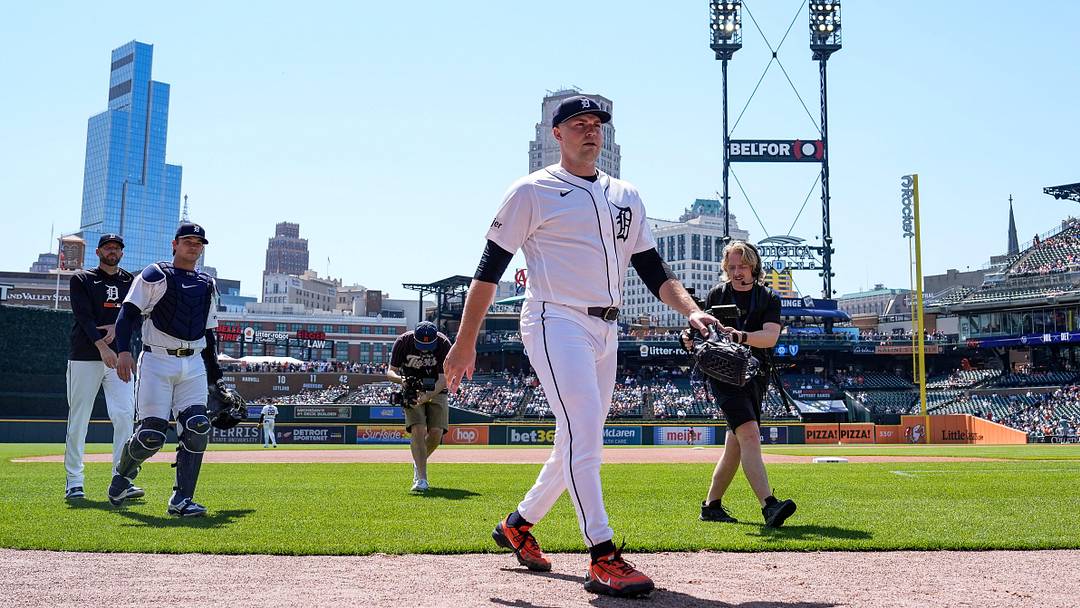 Detroit Tigers pitcher Tarik Skubal (29) walks toward the dugout after warming up before his first pitch against the Milwaukee Brewers at Comerica Park in Detroit on Thursday, April 23, 2026. Detroit Tigers pitcher Tarik Skubal (29) walks toward the dugout after warming up before his first pitch against the Milwaukee Brewers at Comerica Park in Detroit on Thursday, April 23, 2026.