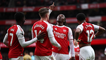 Eberechi Eze et Arsenal occupent la 1ère place de Premier League Eberechi Eze et Arsenal occupent la 1ère place de Premier League