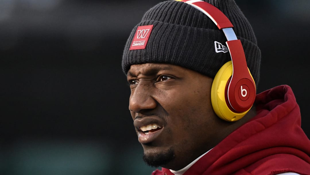 Washington Commanders wide receiver Deebo Samuel (1)